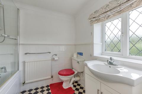 109 Rookery Road, Wombourne, Wolverhampton, WV5 0JG