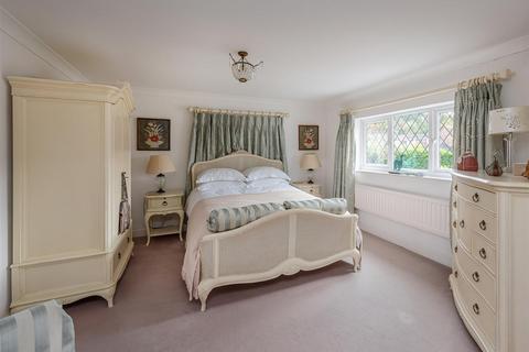 109 Rookery Road, Wombourne, Wolverhampton, WV5 0JG
