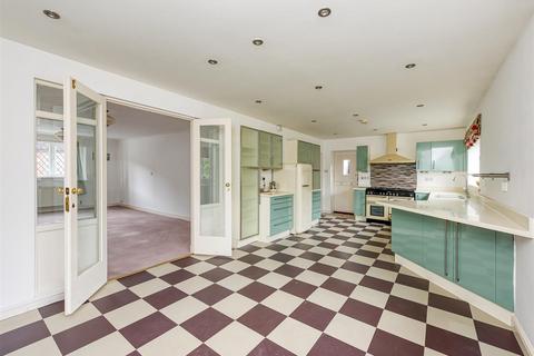 109 Rookery Road, Wombourne, Wolverhampton, WV5 0JG