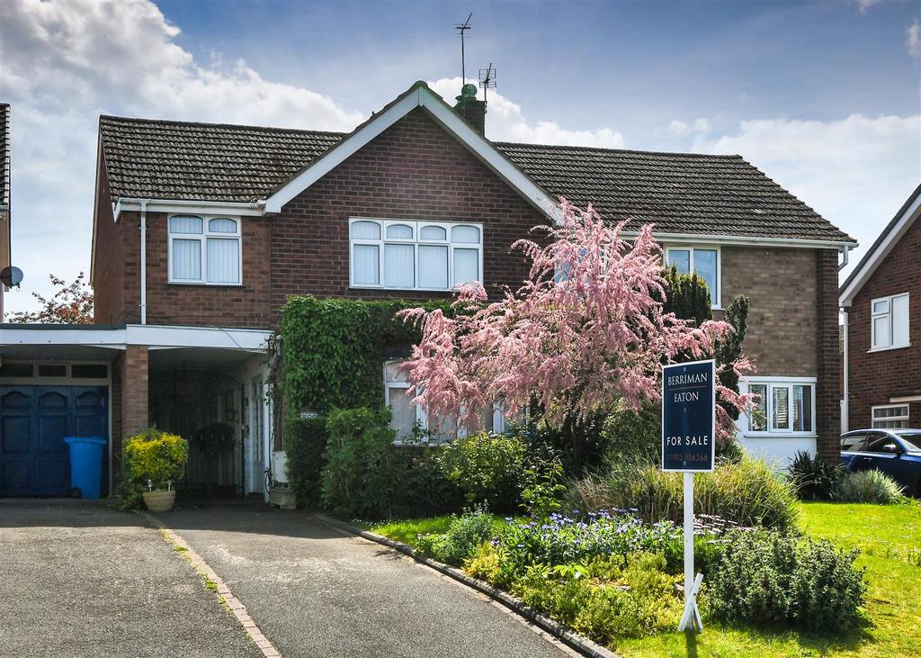 86 Van Diemans Road, Wombourne, Wolverhampton 3 bed semidetached house for sale £265,000