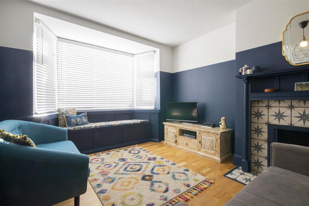 Newbold Back Lane, Newbold, Chesterfield 3 bed semidetached house for sale £260,000