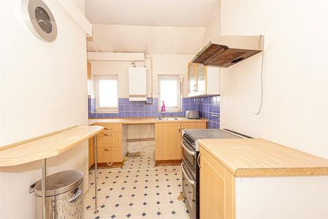 2 bedroom flat for sale, Priory Road, Hastings