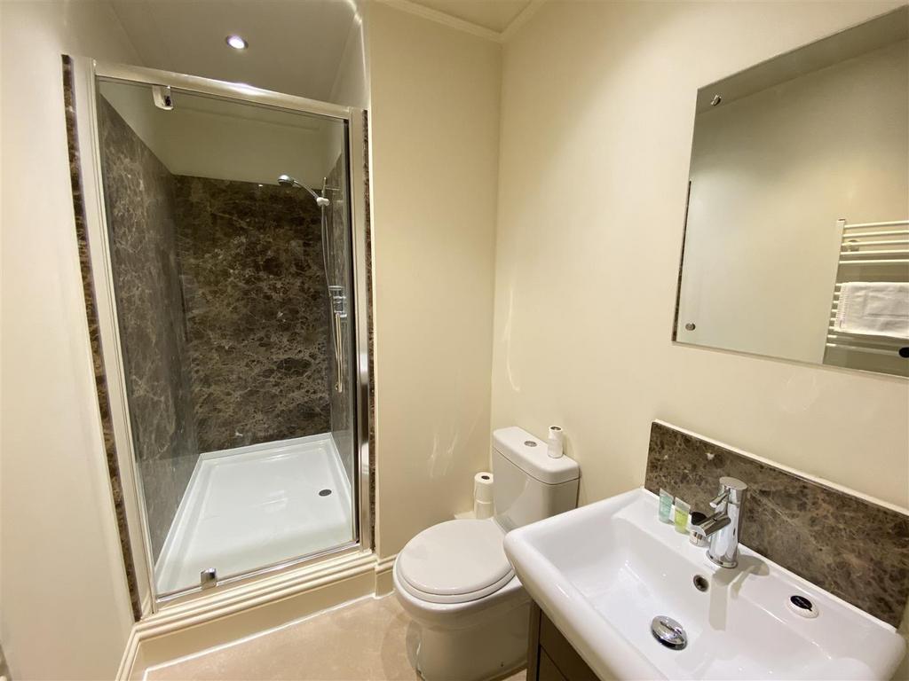 Bedroom 1 - En Suite