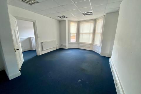 Property to rent, Gordon Road, Lowestoft