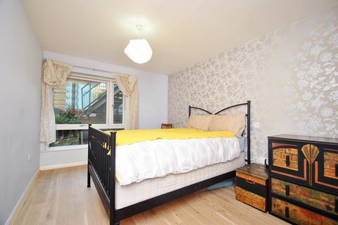 1 bedroom apartment for sale, at Mawson Court, Gopsall Street, London N1