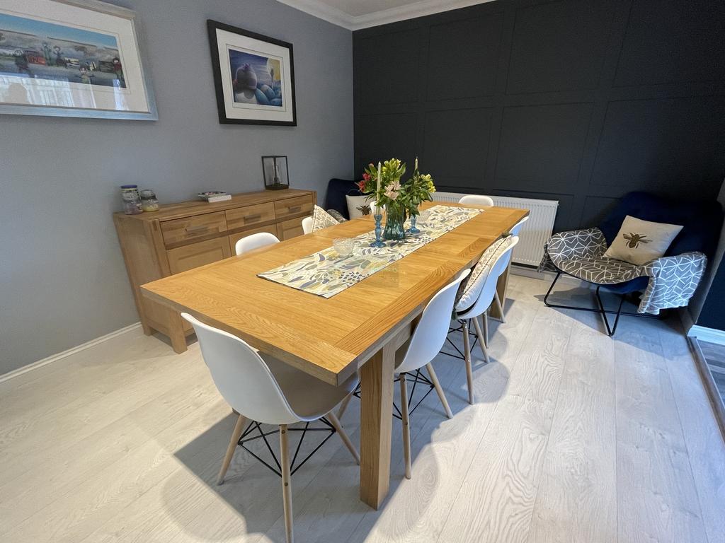 Dining Area.JPG