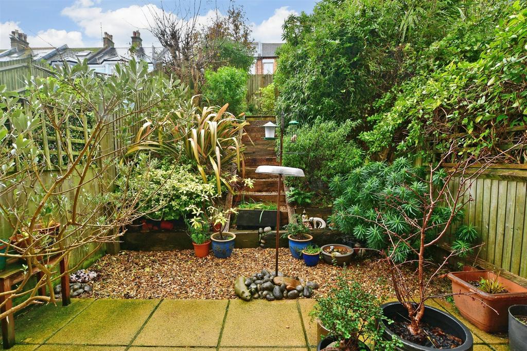 West Quay, Newhaven, East Sussex 3 bed townhouse for sale £325,000