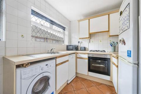 2 bedroom bungalow for sale - Carlton Avenue, Rose Green, Bognor Regis, West Sussex, PO21 3LS