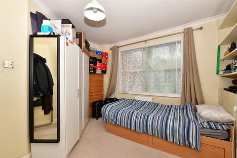 2 bedroom maisonette for sale, Brighton Road, Hooley, Coulsdon, Surrey