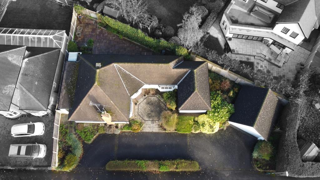 54 Wollaton Vale, Nottingham 3 bed detached bungalow for sale £550,000