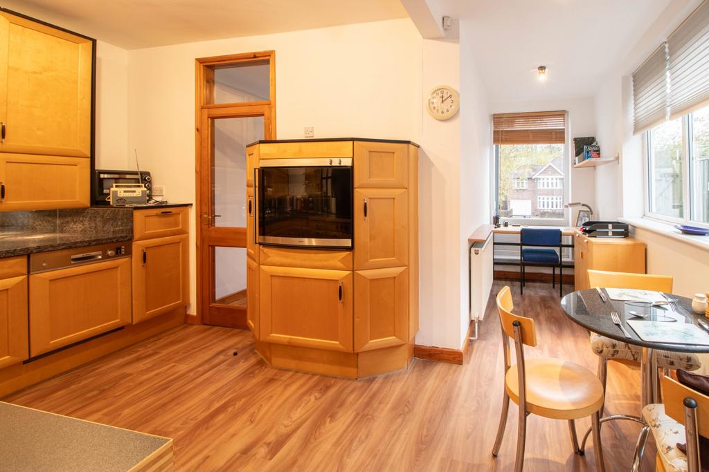 Kitchen 2-2
