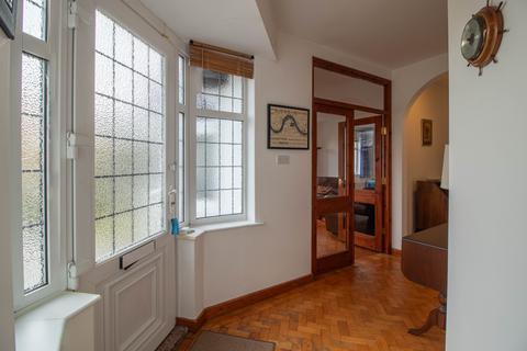 54 Wollaton Vale, Nottingham, NG8 2PB