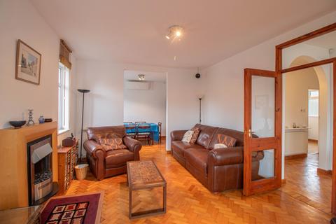 54 Wollaton Vale, Nottingham, NG8 2PB