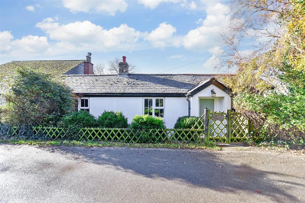 Hookwall Cottage, Brookland, Romney Marsh, Kent 3 bed semidetached