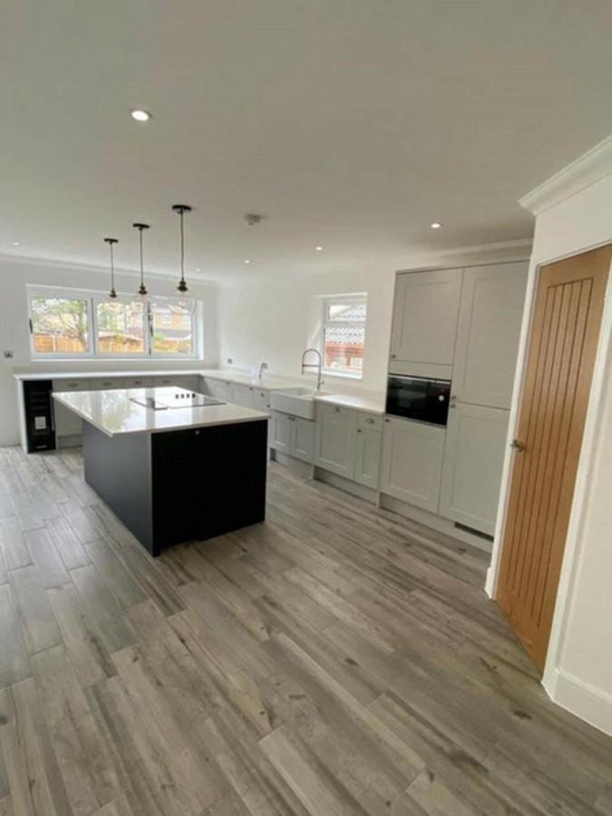 Rayleigh Avenue, Leighonsea, SS9 3 bed detached bungalow for sale £