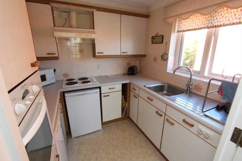 1 bedroom retirement property for sale, Retirement flat close to Town Centre