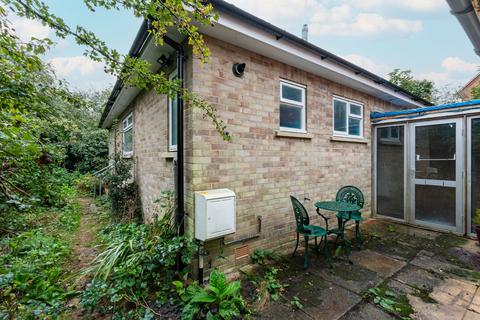 2 bedroom detached bungalow for sale - Lanham Way, Oxford, OX4