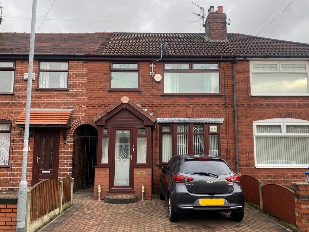 Shelley Road, Chadderton 4 bed townhouse for sale £199,950