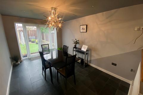 4 bedroom townhouse for sale - Shelley Road, Chadderton