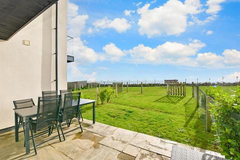 2 bedroom ground floor flat for sale, Grange Road, Sandown, Isle of Wight