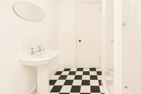 4 bedroom flat to rent, Brading Road, Lambeth, London