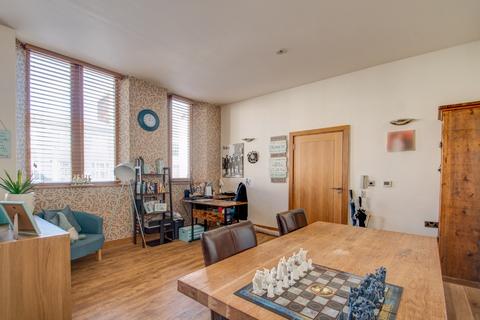2 bedroom apartment for sale, New Road, Stourbridge, West Midlands, DY8