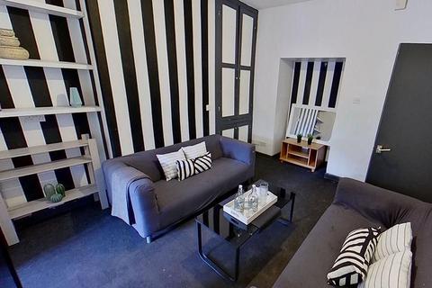5 bedroom house to rent, 94 Portland Road, Nottingham, NG7 4GP