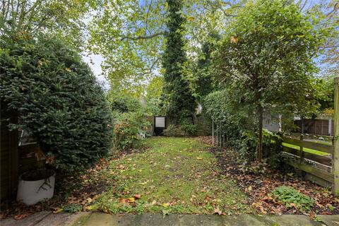 10 Heronsforde, London, W13 8JE