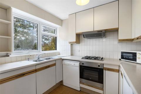 10 Heronsforde, London, W13 8JE