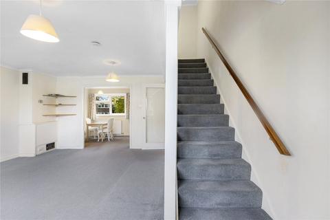 10 Heronsforde, London, W13 8JE