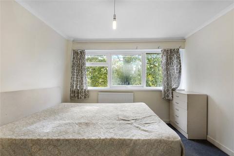 10 Heronsforde, London, W13 8JE