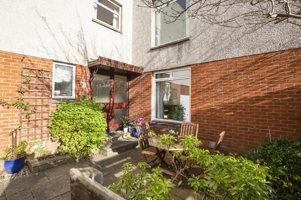 23 Strathalmond Park, Edinburgh, EH4 8AH 4 bed terraced house for sale