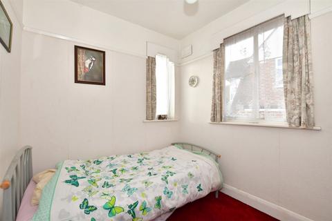29 Harwater Drive, Loughton, IG10 1LP