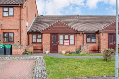 2 bedroom bungalow for sale, Naseby Close, Church Hill North, Redditch, Worcestershire, B98