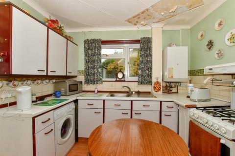 4 Elmstead Road, Erith, DA8 3JA