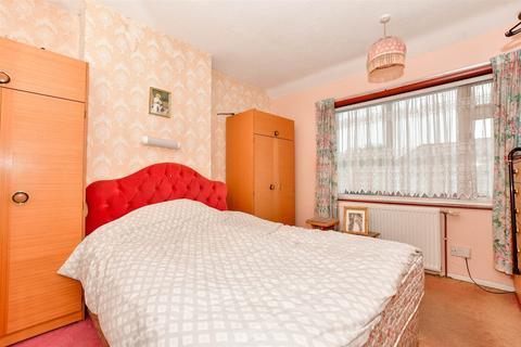 4 Elmstead Road, Erith, DA8 3JA