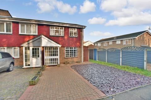 3 bedroom end of terrace house for sale, Gleaming Wood Drive, Lords Wood, Chatham, Kent