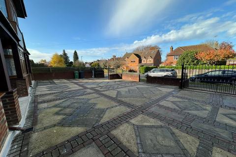 undefined, Brandshill Avenue, Hp13