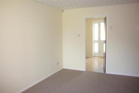 2 bedroom terraced house to rent, Bosworth Close, Bletchley