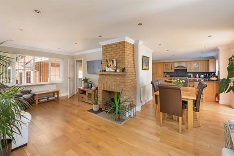 Little Orchard, 81a Mill Lane, Herne Bay, CT6 7JJ