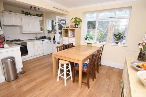 10 Acton Road, Whitstable, CT5 1JH