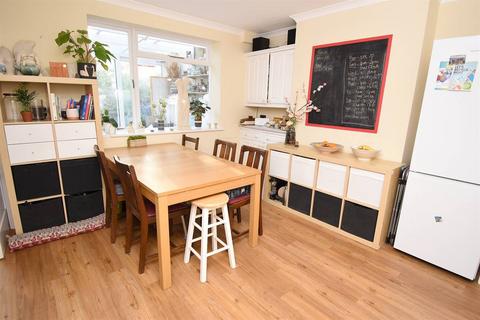 10 Acton Road, Whitstable, CT5 1JH