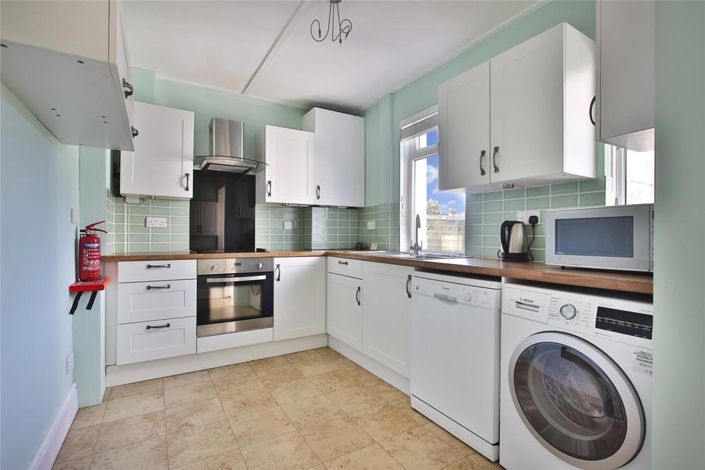 Stapley Road, Hove, East Sussex, BN3 2 bed terraced house to rent £
