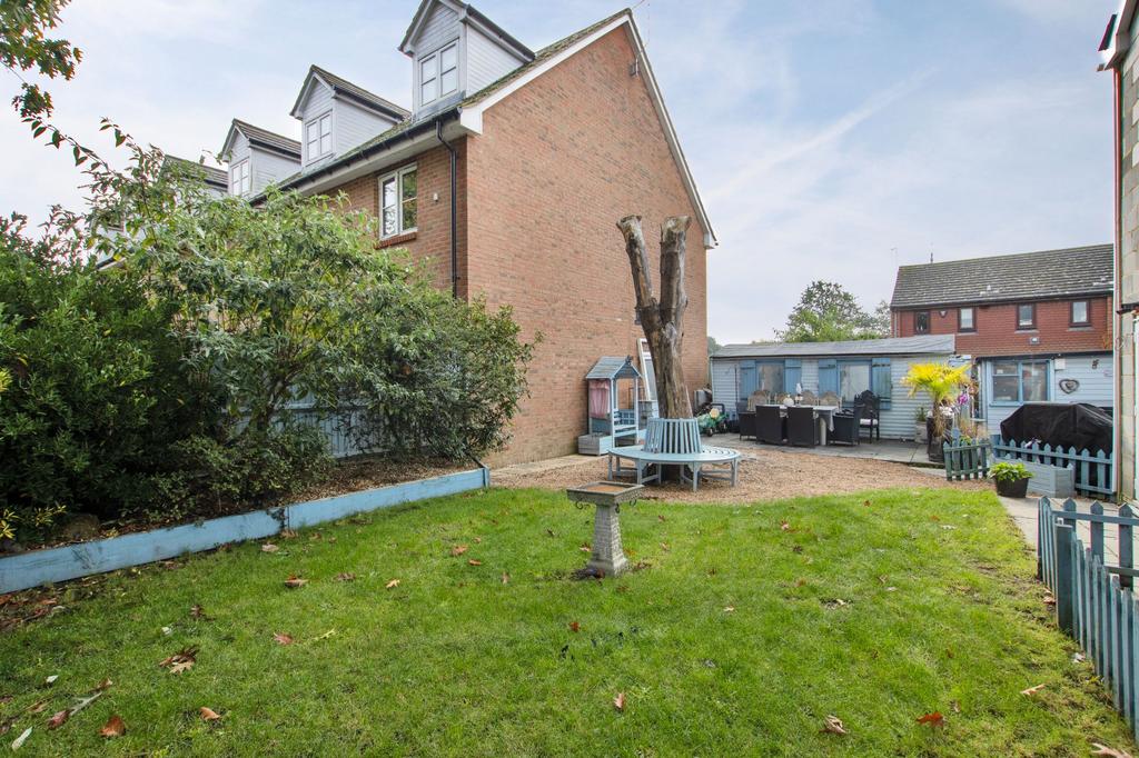 Florence Cottages, High Street, Edenbridge 4 bed end of terrace house