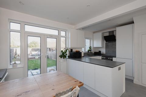 89 Northcroft Road, Epsom, KT19 9SZ
