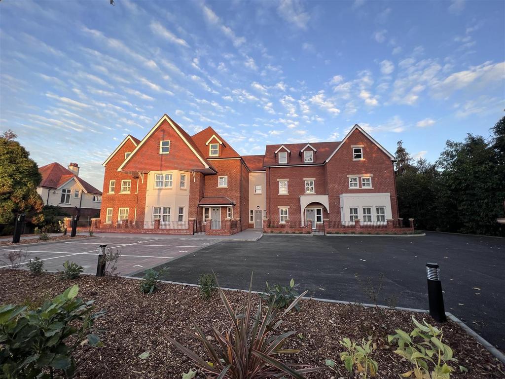 Langstone Road, Havant 2 bed apartment for sale £375,000