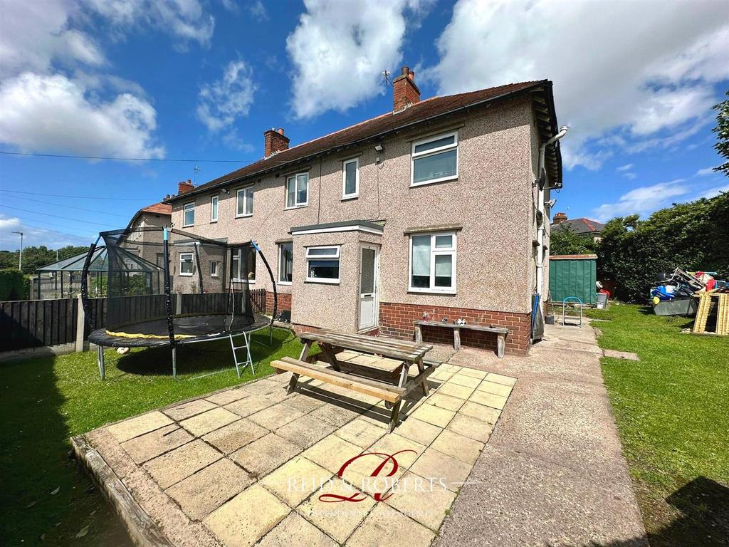 Bryn Y Felin, Strand, Holywell 3 bed semidetached house for sale £