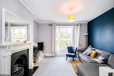 2 bedroom property for sale, Grosvenor Road, Wanstead