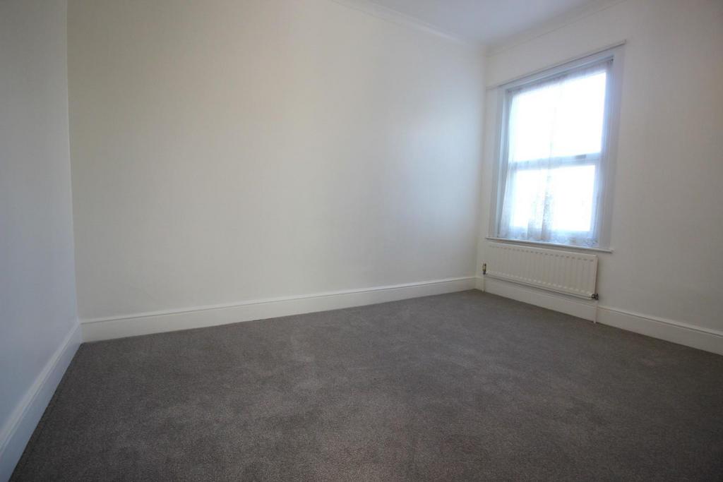 Bedroom 2.JPG