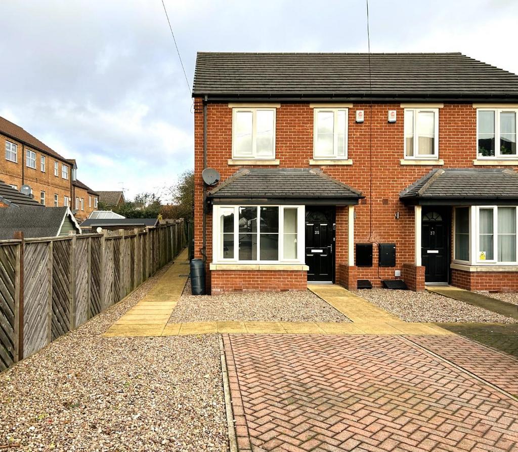 Craven Street, Parkgate, Rotherham, S62 6BT 3 bed semidetached house